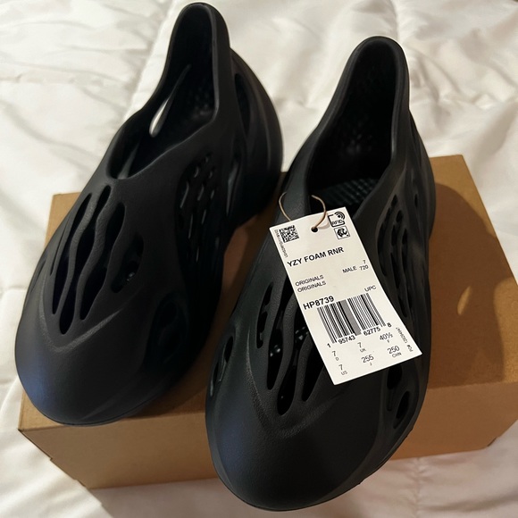 Yeezy Foam Funner - Picture 1 of 3